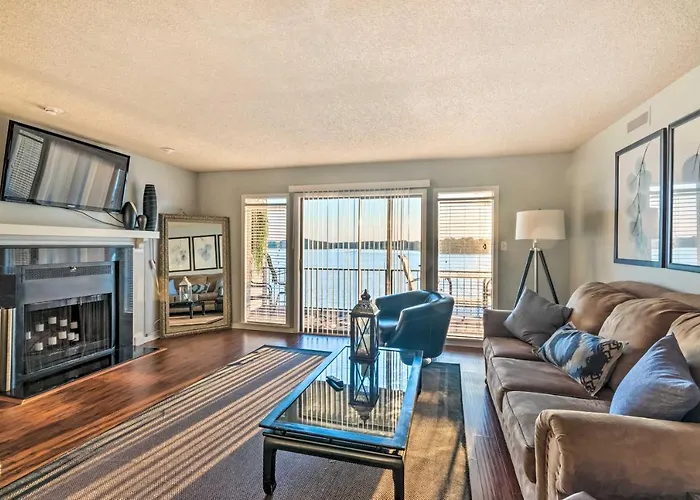 Sunset-View Resort Condo On Lake Hamilton!